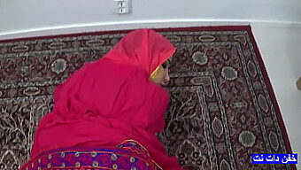 Sexe Avec Une Beauté Afghane Des Communautés Pachtoune, Tadjike, Hazara Ou Ouzbèke.